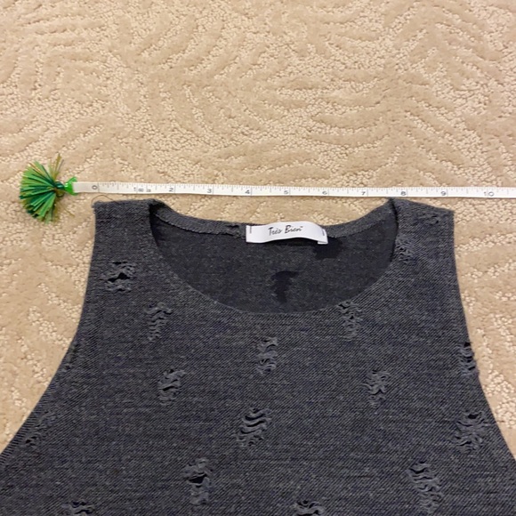 Tres Bien Gray Ripped Crop Tank Top Small - Picture 7 of 9